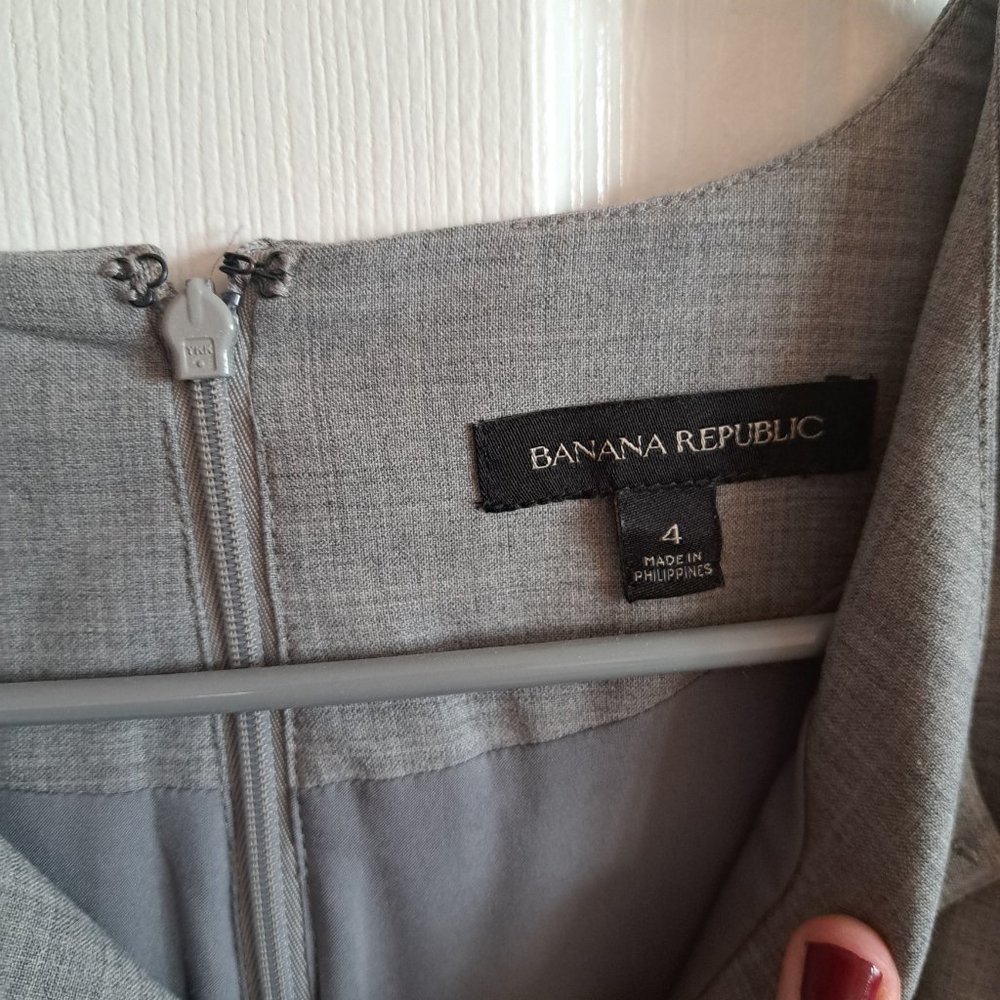 Grey suit dress, short sleeve, ruffle hem - Picture 5 of 7